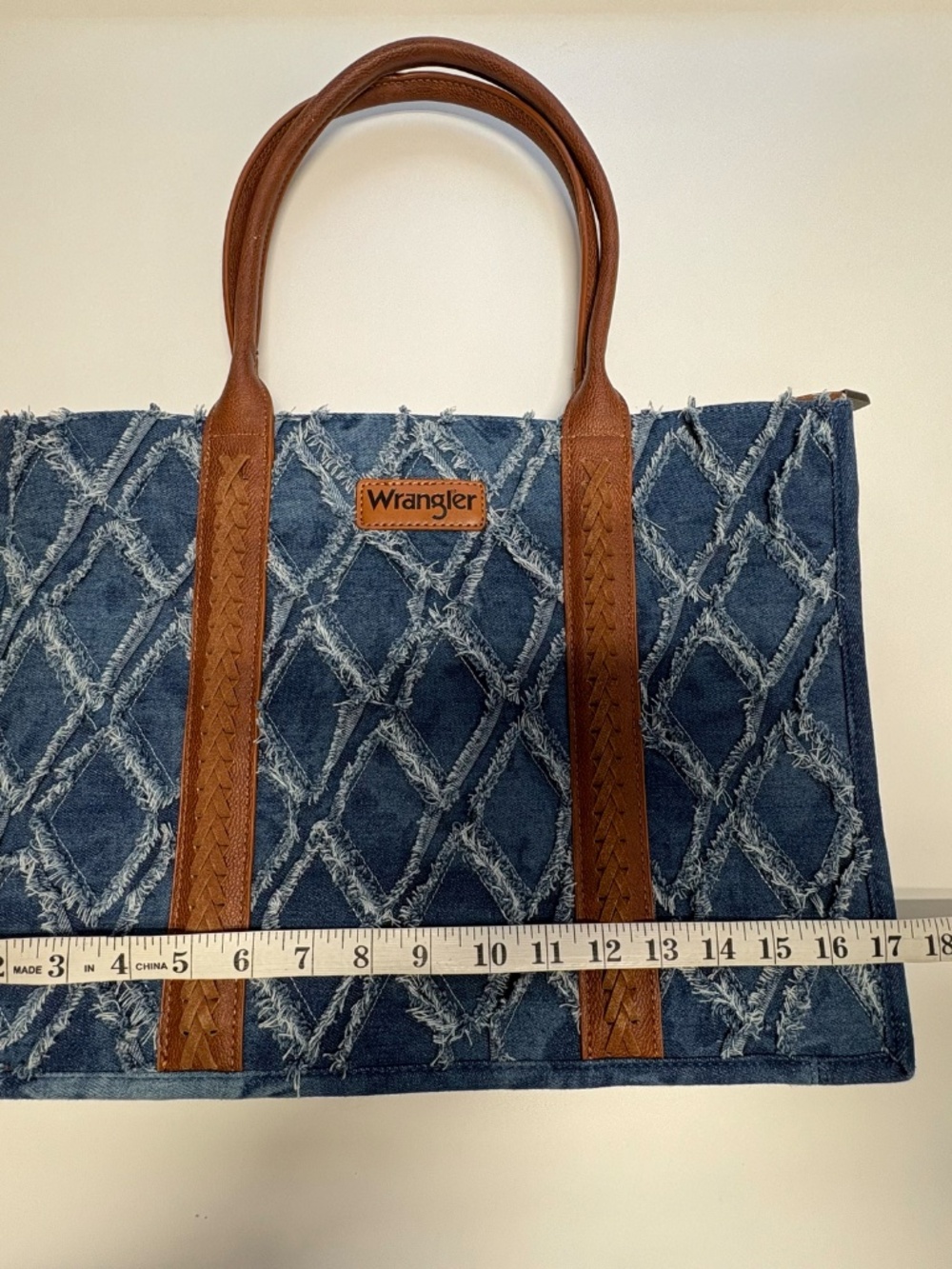 Wrangler Denim Allover Aztec Dual Sided Print Canvas Wide Tote. NEW - Picture 7 of 16